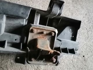 bontott SSANGYONG MUSSO Hátsó középső Lökhárító Tartó (Műanyag)