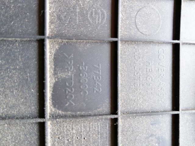 bontott SSANGYONG MUSSO Jobb B Oszlop Burkolat