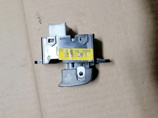 bontott SSANGYONG MUSSO Jobb első Ablakemelő Kapcsoló