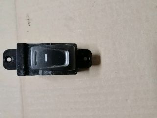 bontott SSANGYONG MUSSO Jobb első Ablakemelő Kapcsoló