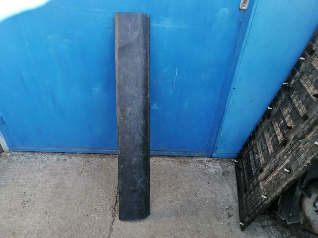 bontott SSANGYONG MUSSO Jobb első Ajtó Díszléc