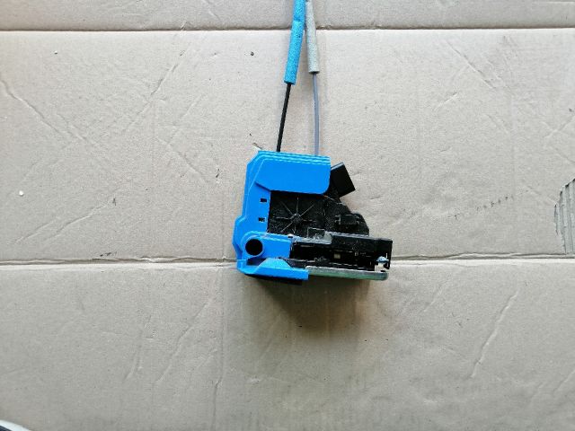 bontott SSANGYONG MUSSO Jobb első Ajtózár