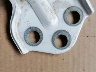 bontott SSANGYONG MUSSO Jobb első Alsó Zsanér