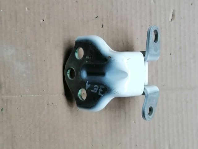 bontott SSANGYONG MUSSO Jobb első Alsó Zsanér