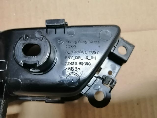 bontott SSANGYONG MUSSO Jobb első Belső Kilincs