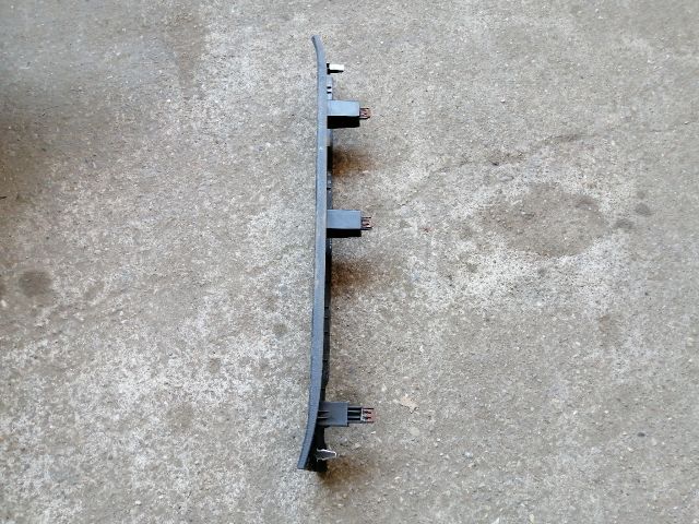 bontott SSANGYONG MUSSO Jobb első Belső Küszöb Burkolat