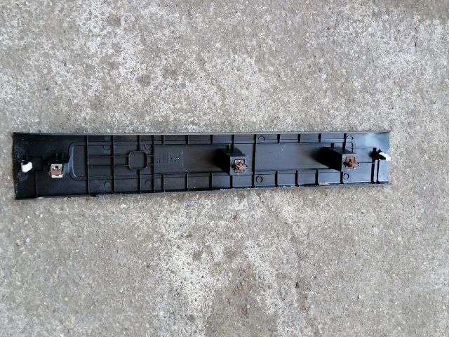 bontott SSANGYONG MUSSO Jobb első Belső Küszöb Burkolat