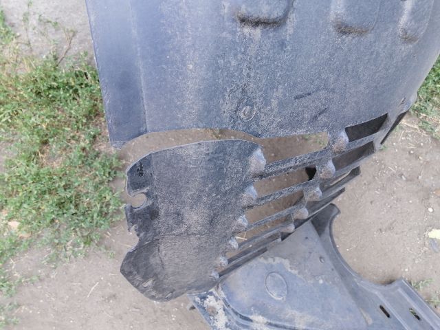 bontott SSANGYONG MUSSO Jobb első Dobbetét (Kerékjárati, Műanyag)