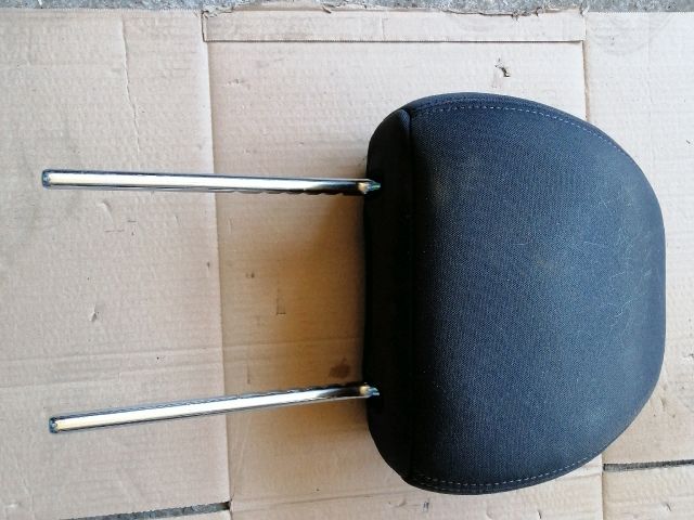 bontott SSANGYONG MUSSO Jobb első Fejtámla