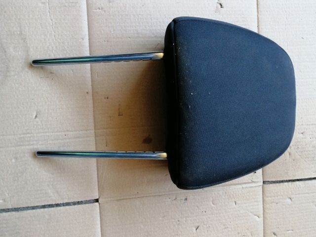 bontott SSANGYONG MUSSO Jobb első Fejtámla