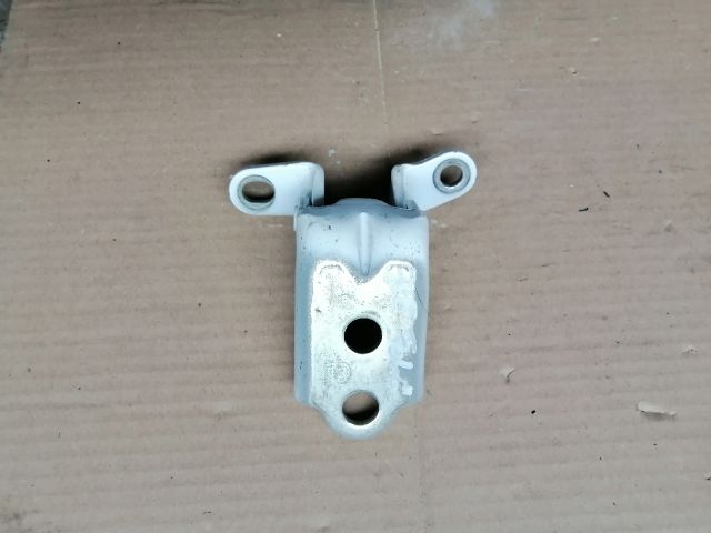 bontott SSANGYONG MUSSO Jobb első Felső Zsanér