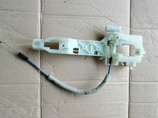 bontott SSANGYONG MUSSO Jobb első Külső Kilincsfészek