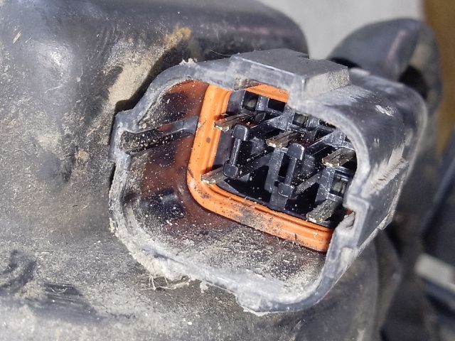 bontott SSANGYONG MUSSO Jobb Fényszóró