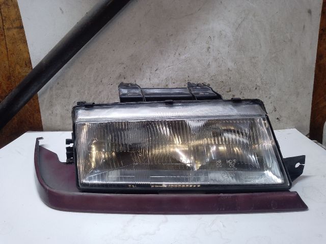 bontott SSANGYONG MUSSO Jobb Fényszóró