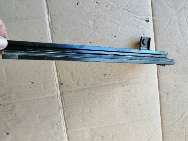 bontott SSANGYONG MUSSO Jobb hátsó Ablak Sín