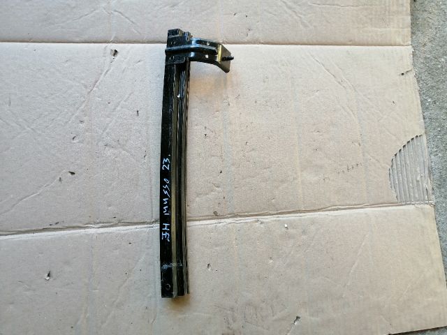 bontott SSANGYONG MUSSO Jobb hátsó Ablak Sín