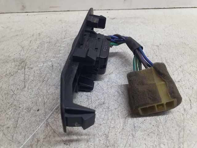 bontott SSANGYONG MUSSO Jobb hátsó Ablakemelő Kapcsoló