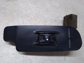 bontott SSANGYONG MUSSO Jobb hátsó Ablakemelő Kapcsoló