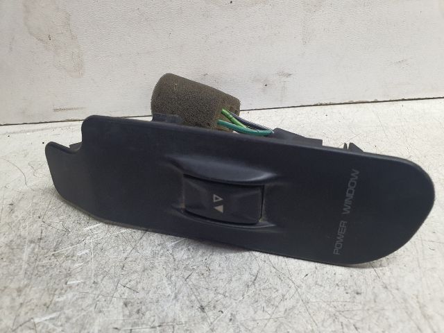 bontott SSANGYONG MUSSO Jobb hátsó Ablakemelő Kapcsoló