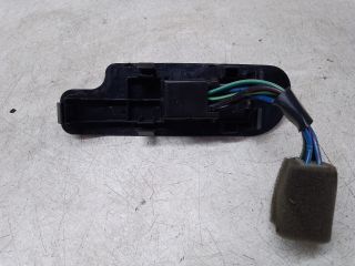 bontott SSANGYONG MUSSO Jobb hátsó Ablakemelő Kapcsoló