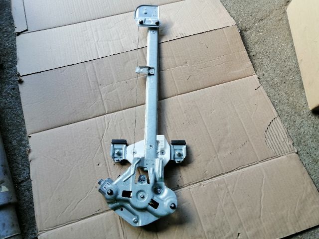 bontott SSANGYONG MUSSO Jobb hátsó Ablakemelő Szerkezet (Elektromos)