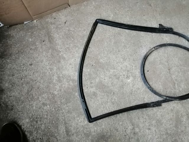 bontott SSANGYONG MUSSO Jobb hátsó Ajtó Szigetelés