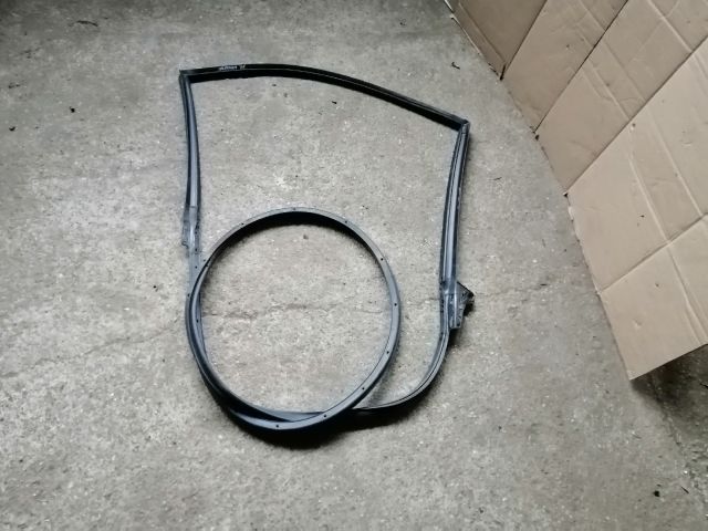 bontott SSANGYONG MUSSO Jobb hátsó Ajtó Szigetelés