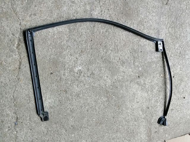 bontott SSANGYONG MUSSO Jobb hátsó Ajtókeret Burkolat