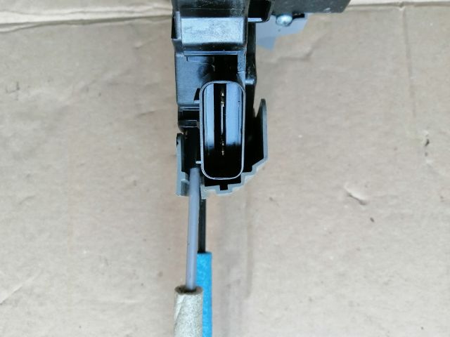 bontott SSANGYONG MUSSO Jobb hátsó Ajtózár