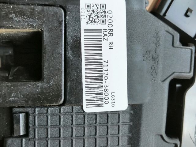 bontott SSANGYONG MUSSO Jobb hátsó Ajtózár