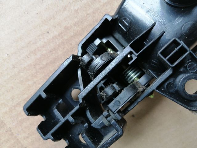 bontott SSANGYONG MUSSO Jobb hátsó Belső Kilincs