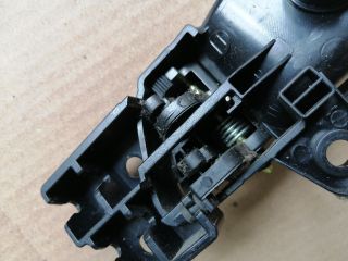 bontott SSANGYONG MUSSO Jobb hátsó Belső Kilincs