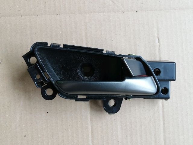 bontott SSANGYONG MUSSO Jobb hátsó Belső Kilincs