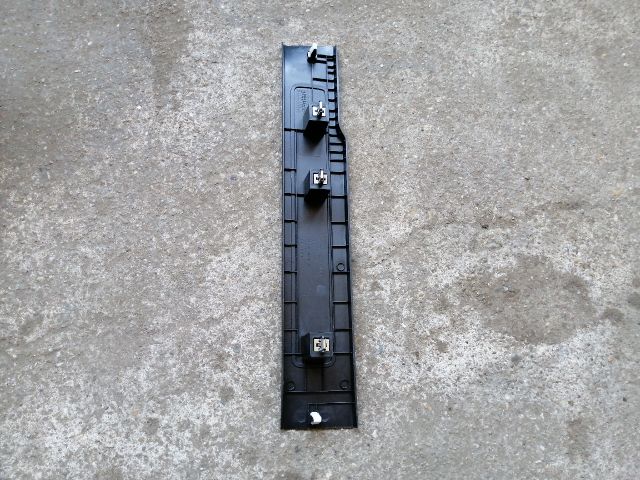 bontott SSANGYONG MUSSO Jobb hátsó Belső Küszöb Burkolat