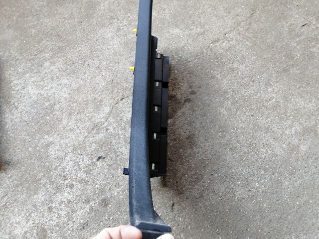 bontott SSANGYONG MUSSO Jobb hátsó Belső Küszöb Burkolat