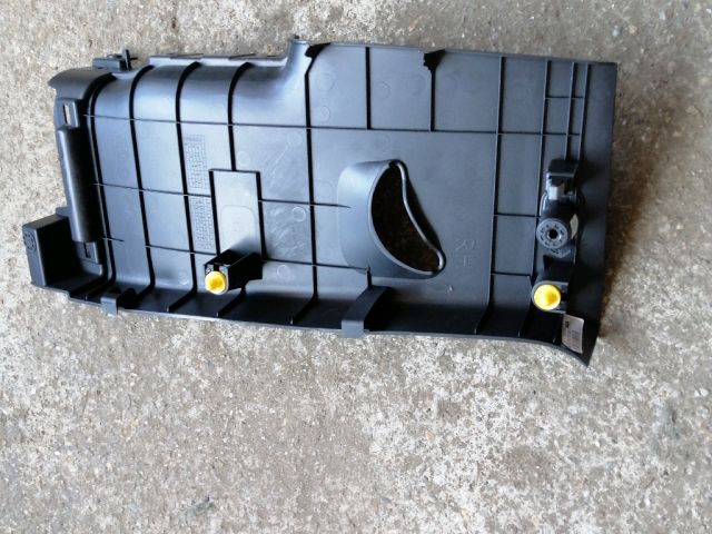 bontott SSANGYONG MUSSO Jobb hátsó Belső Küszöb Burkolat