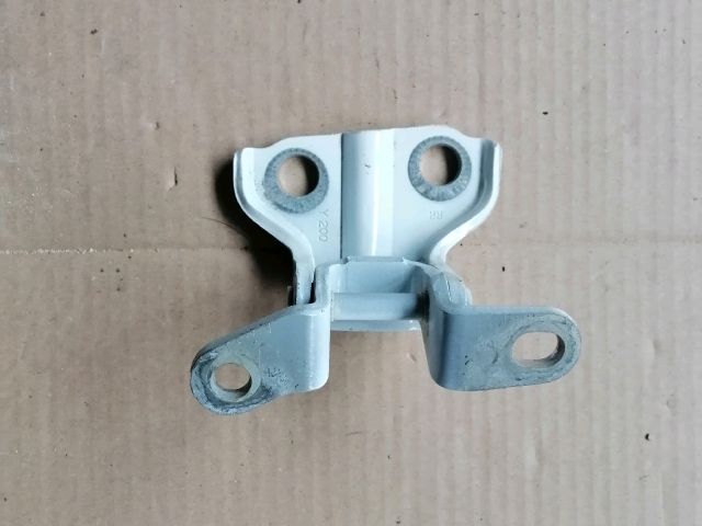 bontott SSANGYONG MUSSO Jobb hátsó Felső Zsanér