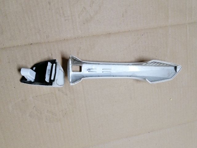 bontott SSANGYONG MUSSO Jobb hátsó Kilincs Burkolat