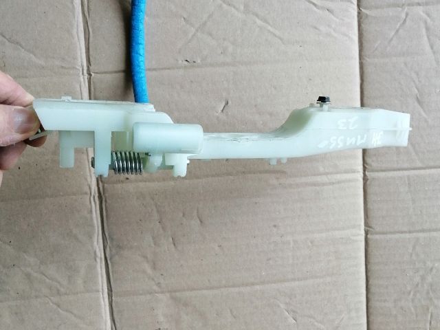 bontott SSANGYONG MUSSO Jobb hátsó Külső Kilincsfészek