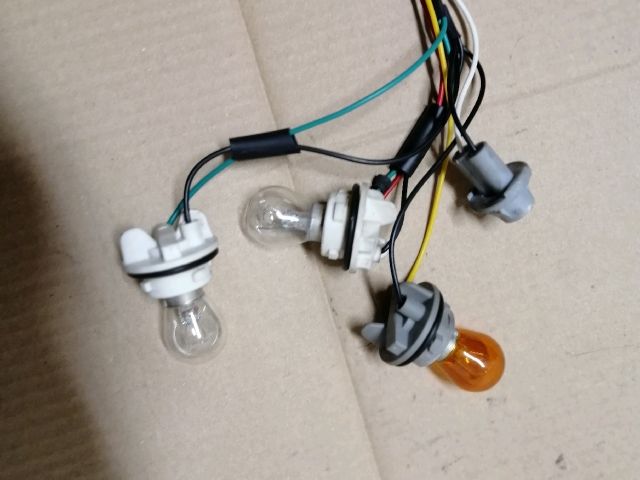 bontott SSANGYONG MUSSO Jobb Hátsó Lámpa Foglalat