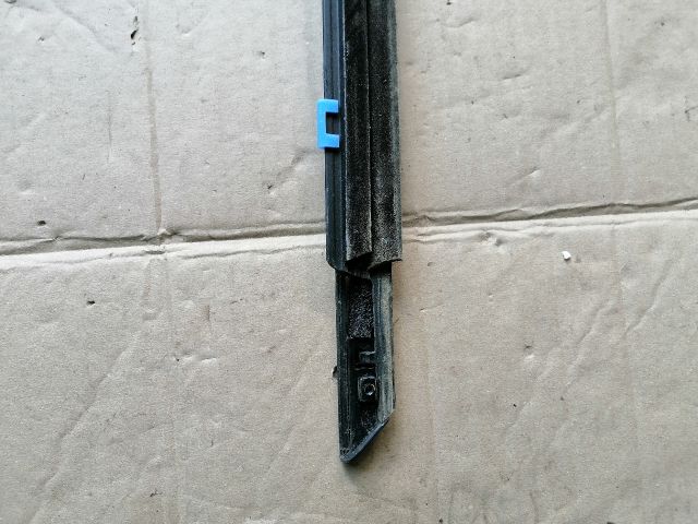 bontott SSANGYONG MUSSO Jobb hátsó Vízlehúzó Gumicsík