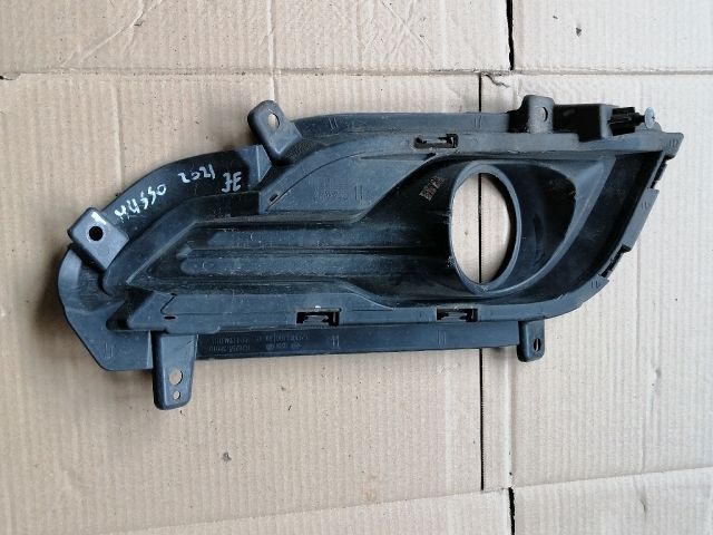 bontott SSANGYONG MUSSO Jobb Ködfényszóró Lámpakeret