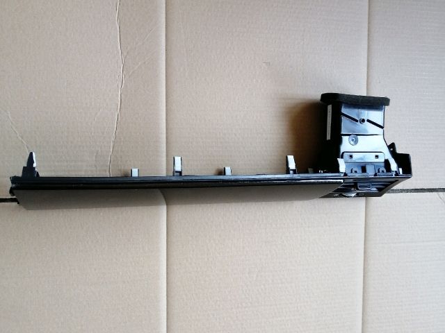 bontott SSANGYONG MUSSO Jobb Műszerfal Díszléc