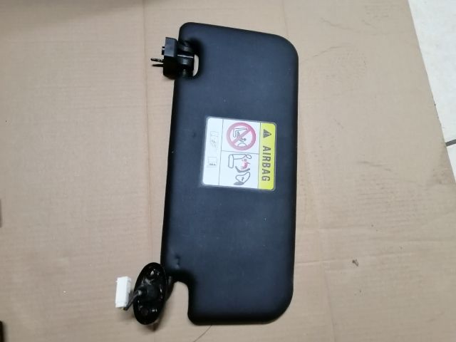 bontott SSANGYONG MUSSO Jobb Napellenző