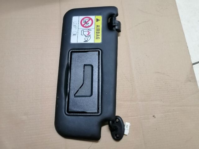 bontott SSANGYONG MUSSO Jobb Napellenző