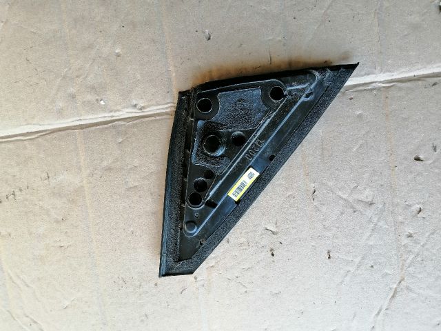 bontott SSANGYONG MUSSO Jobb Visszapillantó Tükör Előtti Burkolat