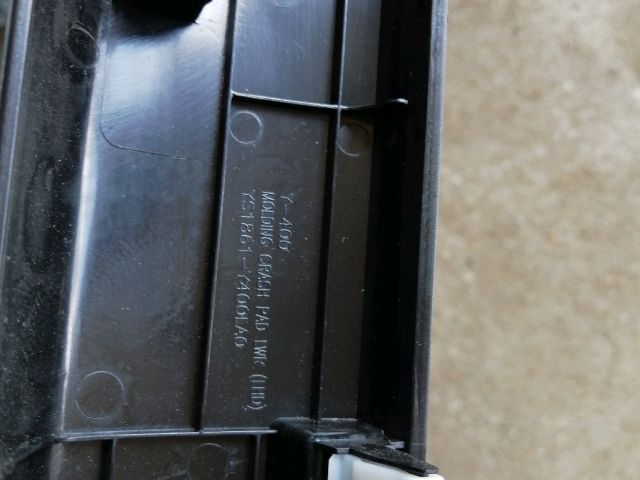 bontott SSANGYONG MUSSO Középső Műszerfal Díszléc