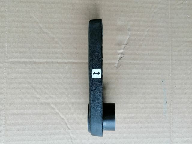 bontott SSANGYONG MUSSO Motorháztető Nyitó Kar / Gomb