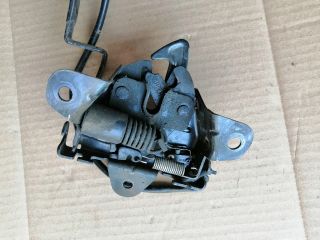 bontott SSANGYONG MUSSO Motorháztető Zárszerkezet