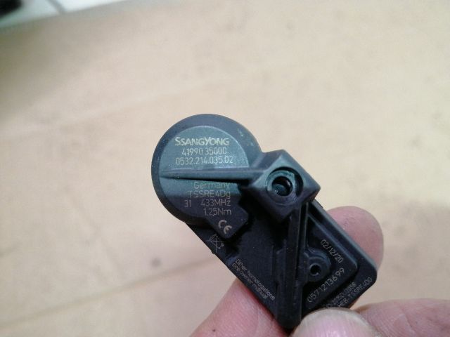 bontott SSANGYONG MUSSO Okos Kerékszelep